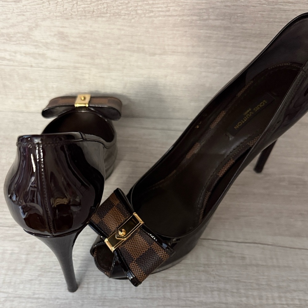 Louis Vuitton Valentine Damier Ebene Brown Patent Leather Peep-Toe Heels 38.5 - Picture 5 of 15